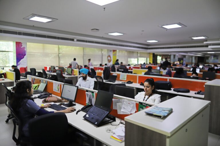 Delhi Government Announces Double Salary for Employees on Overtime and Permits Women to Work Night Shifts